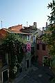 Lorenzo's House, Poggi