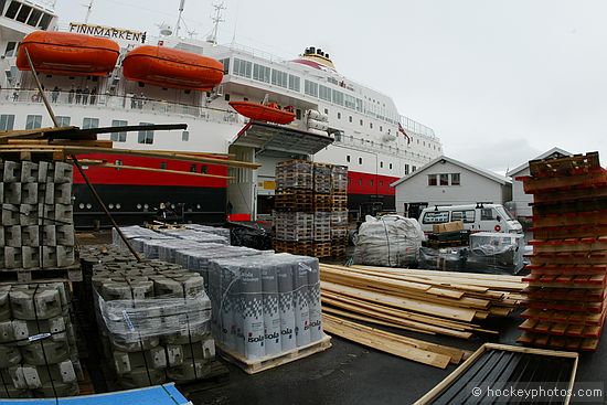 Loading cargo in Finnsnes